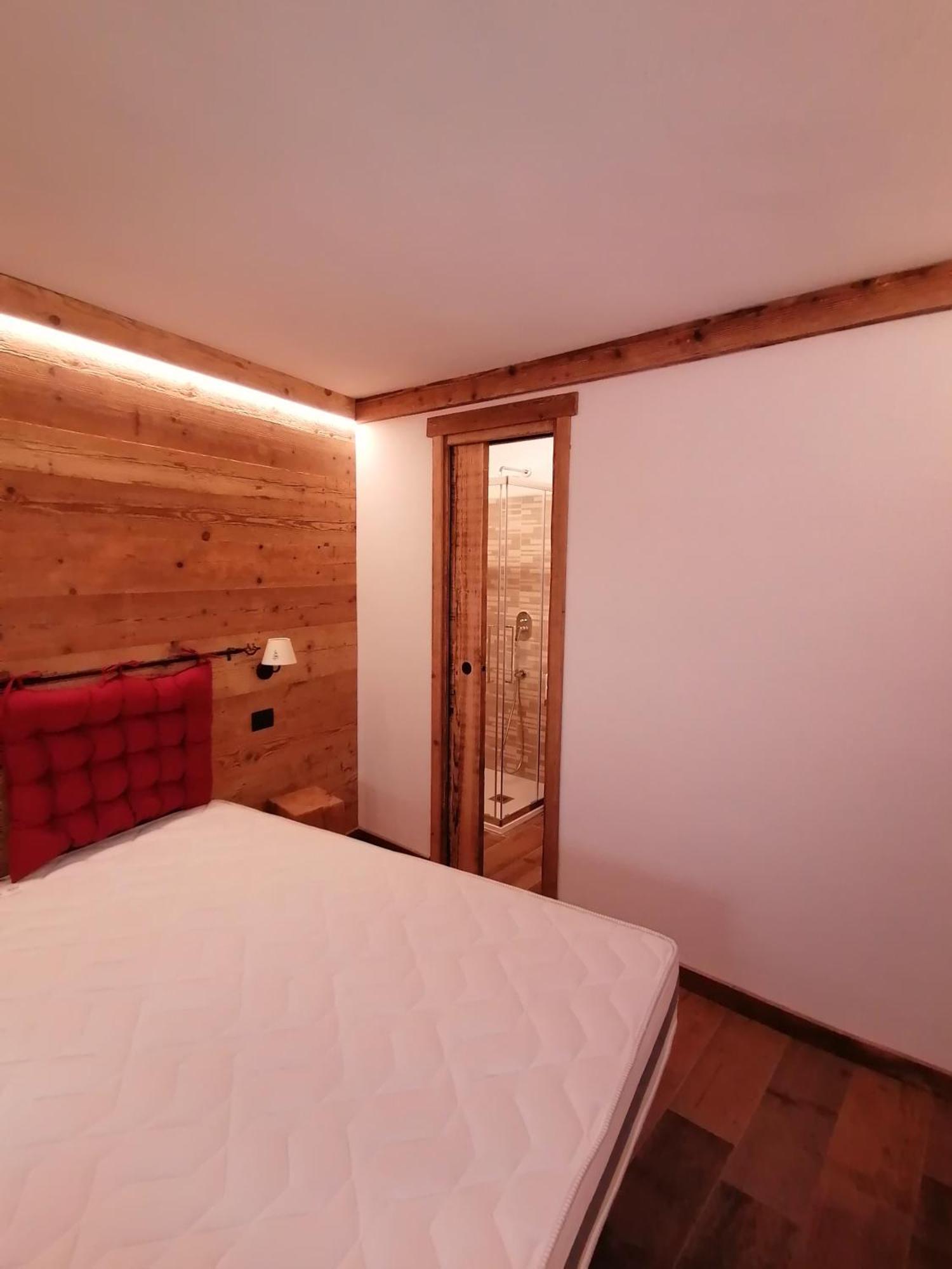 Maison De Meuny Курмайор Стая снимка