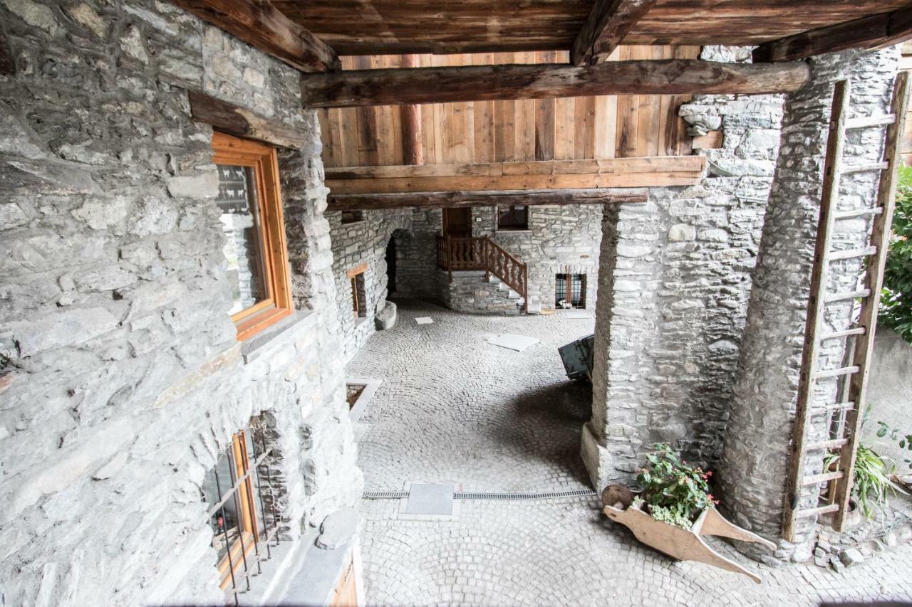 Maison De Meuny Курмайор Екстериор снимка