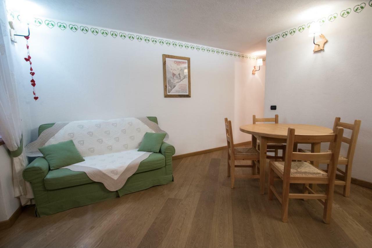 Maison De Meuny Курмайор Екстериор снимка