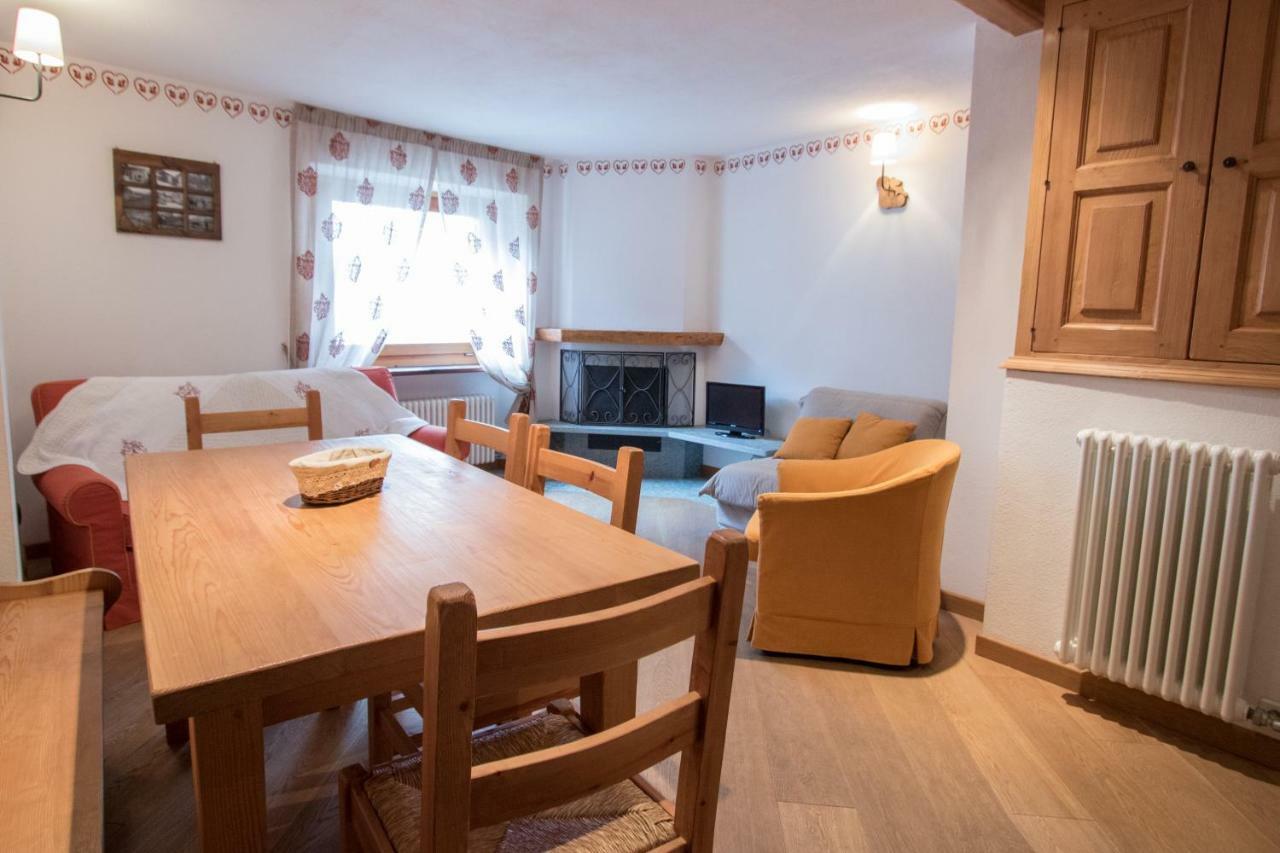 Maison De Meuny Курмайор Екстериор снимка