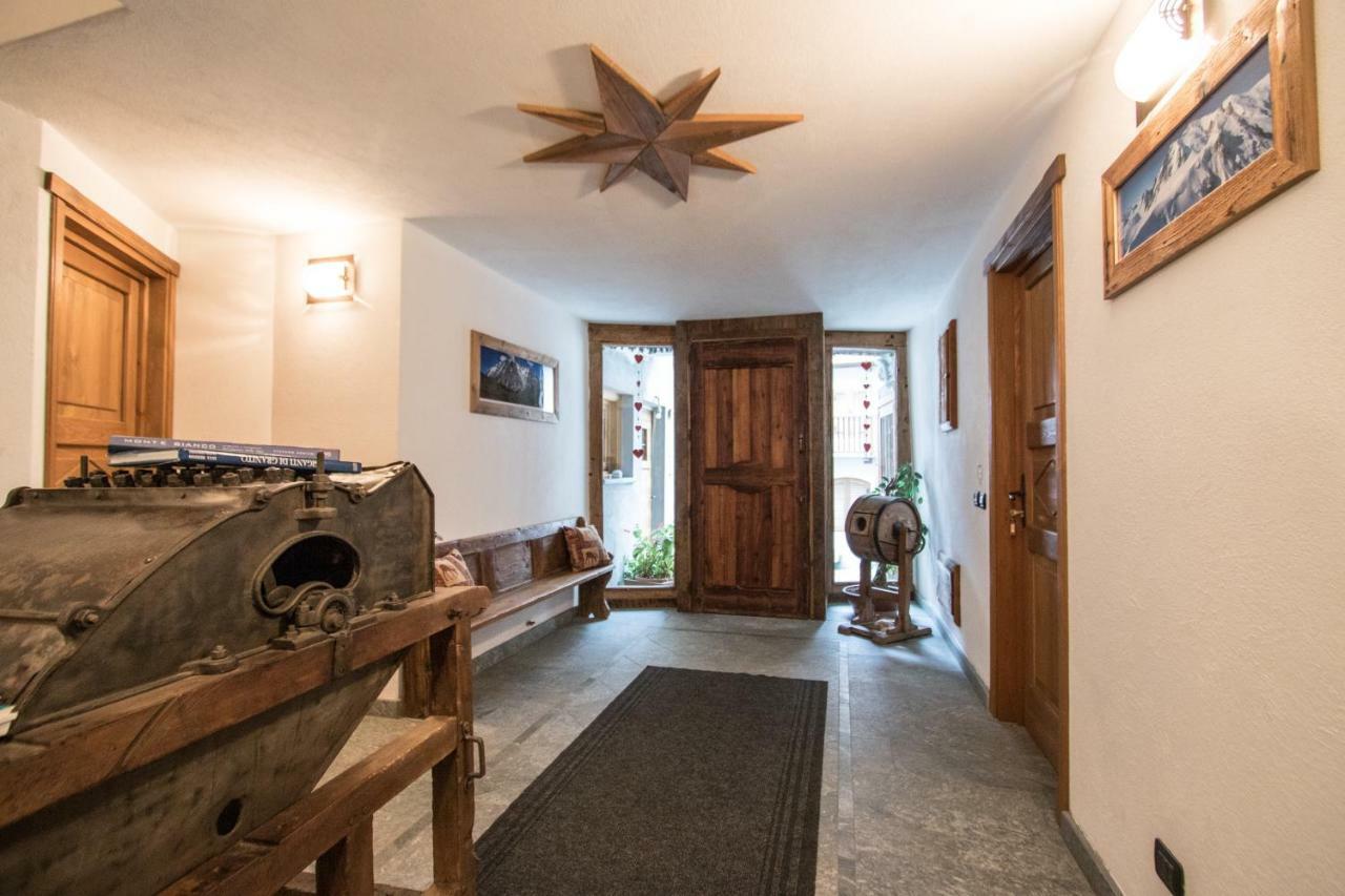 Maison De Meuny Курмайор Екстериор снимка