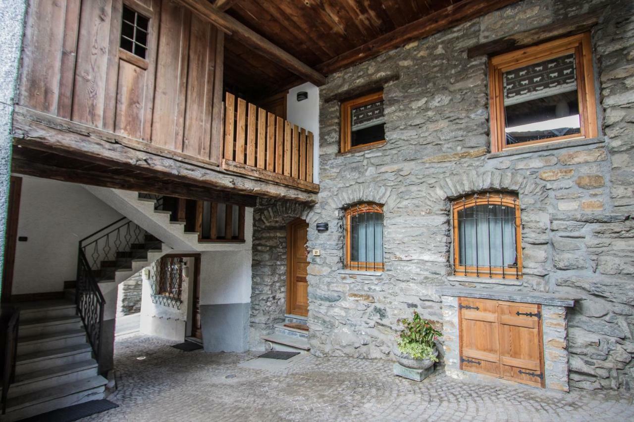 Maison De Meuny Курмайор Стая снимка